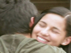 hug1tumblr_m25dhbDqyu1r9dhlfo3_250