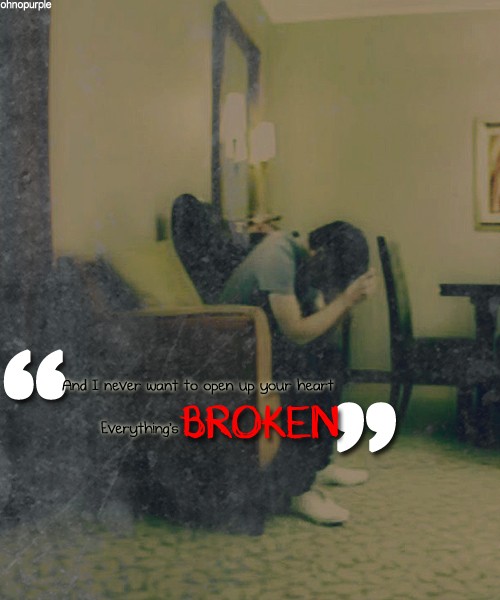 BrokenOhnopurpletumblr_m7pkymUiLi1r9dhlfo1_500