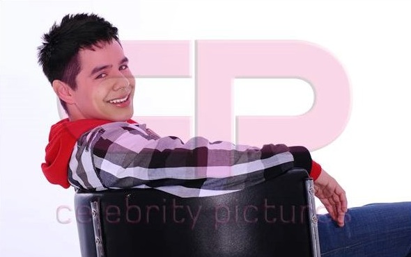 oh ya, the rumors are true... bring on the first contestant...