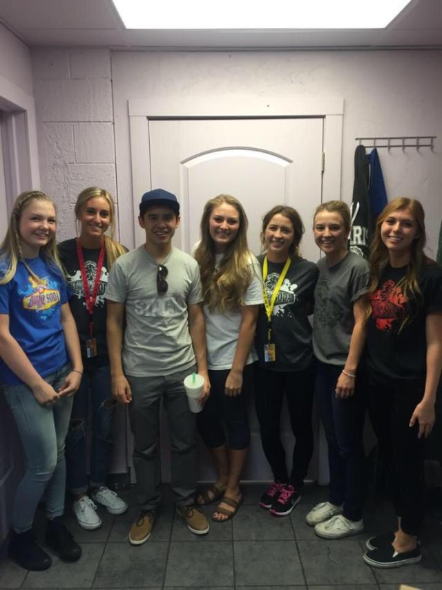 COfsrlWVAAAr3Q-.jpg-large